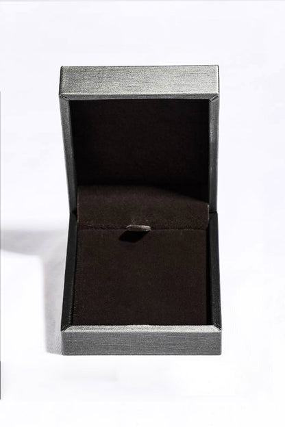 Moissanite necklace jewelry box